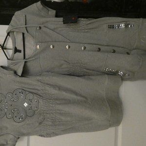 Set of 2 House Of Derion Short Sleeved Hoodies M